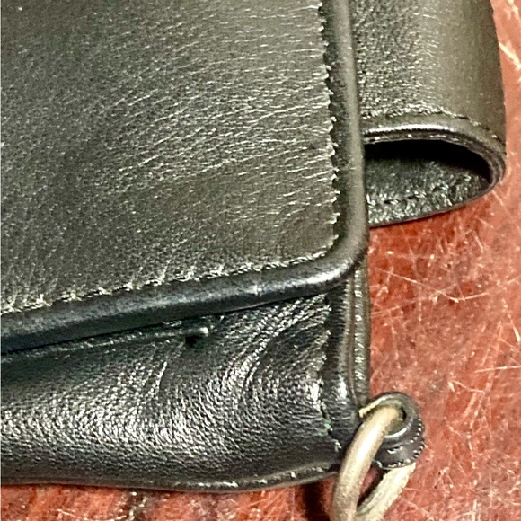 GENUINE LEATHER WRISTLET ILI NEW YORK TORONTO BLACK EUC - Picture 6 of 13
